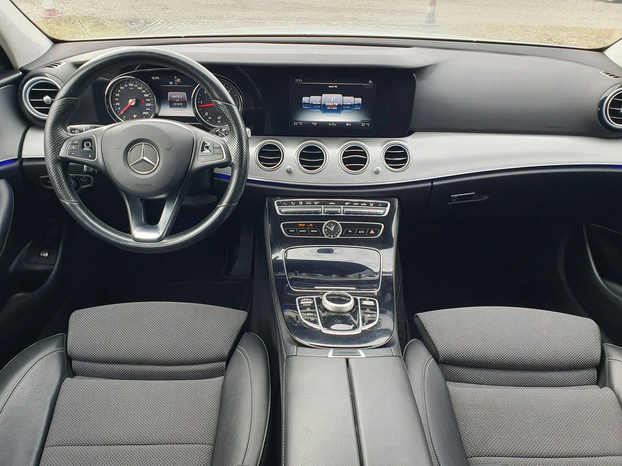 Mercedes E 220 - Zdjęcie 24