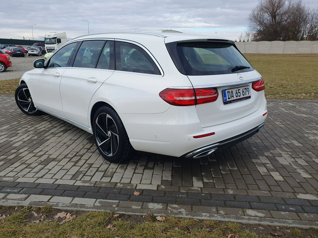 Mercedes E 220 - Zdjęcie 30