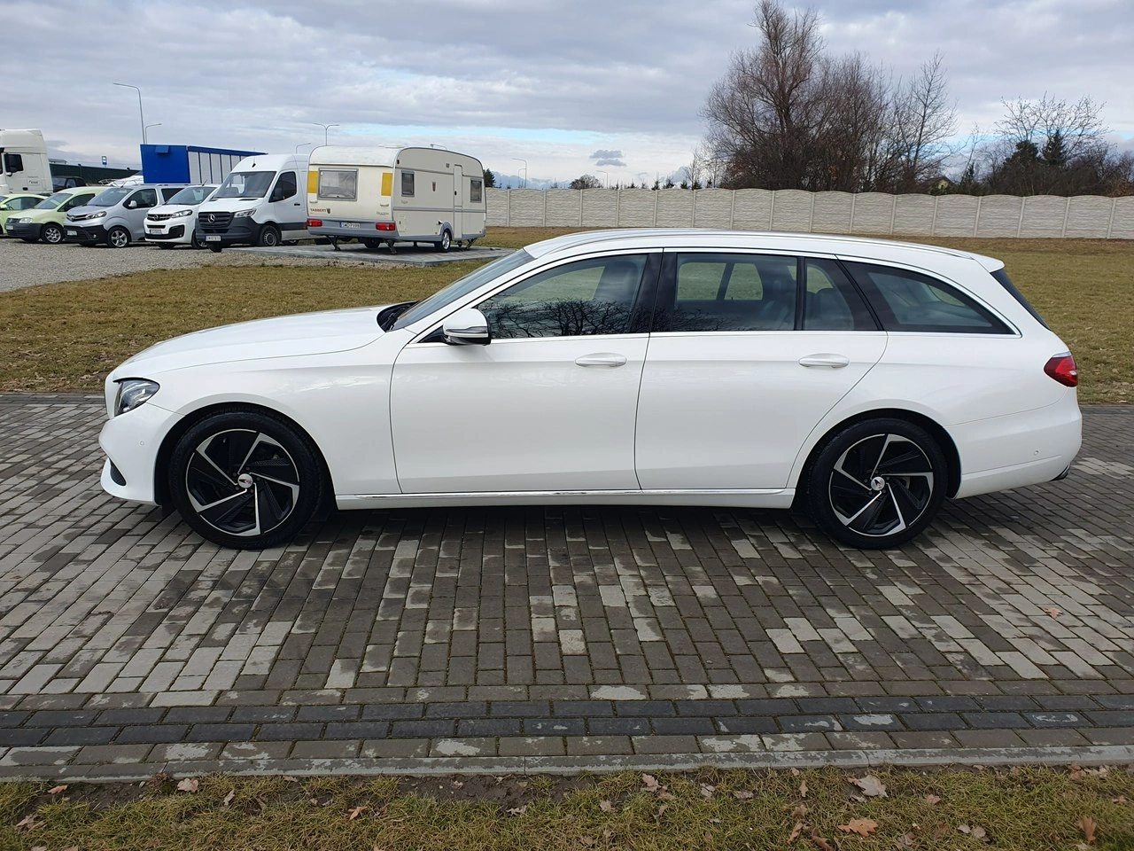 Mercedes E 220 - Zdjęcie 2