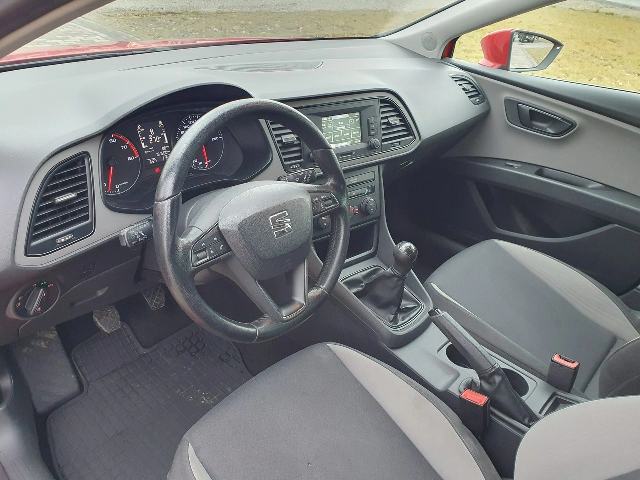 Seat Leon - Zdjęcie 14