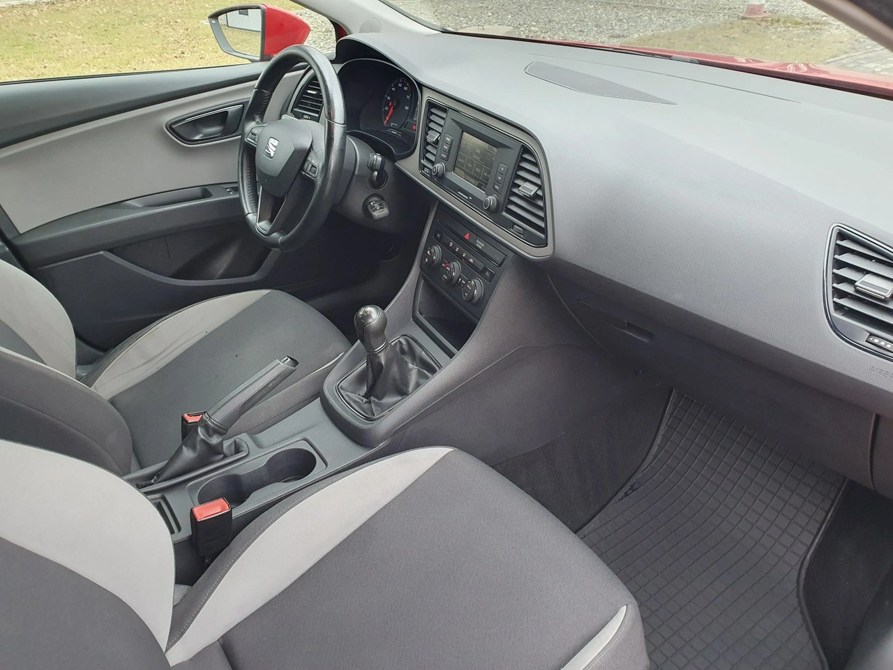 Seat Leon - Zdjęcie 19