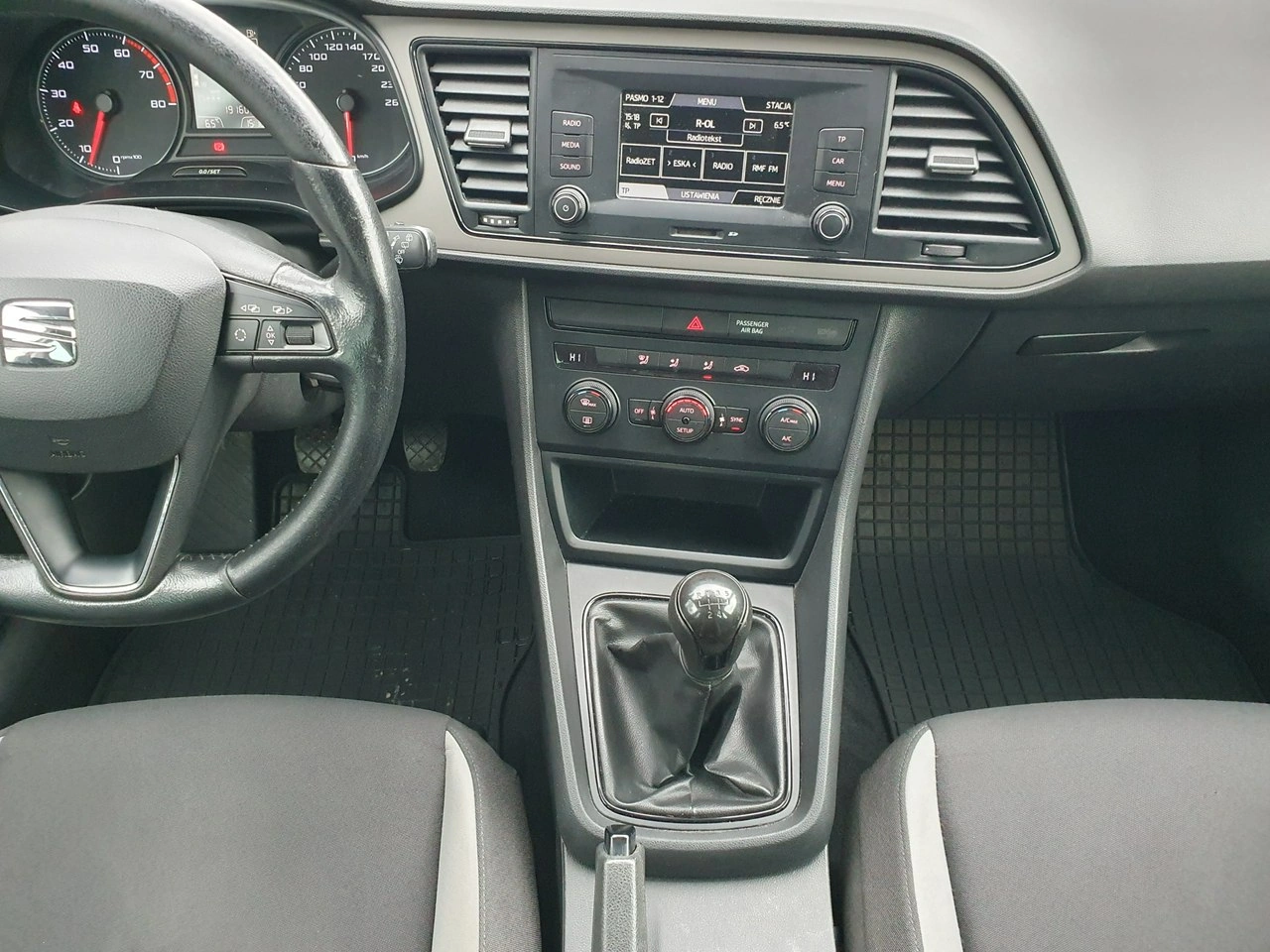 Seat Leon - Zdjęcie 28