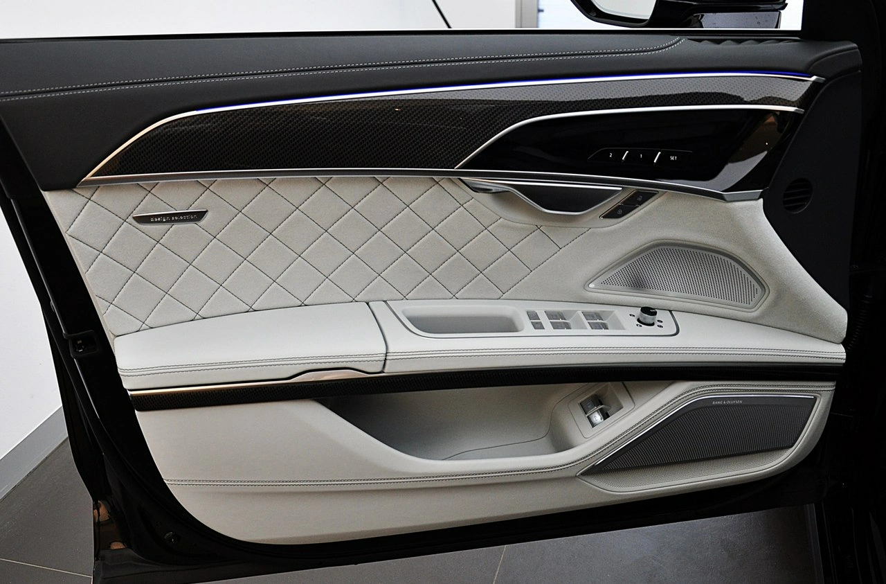 Audi A8 - Zdjęcie 11