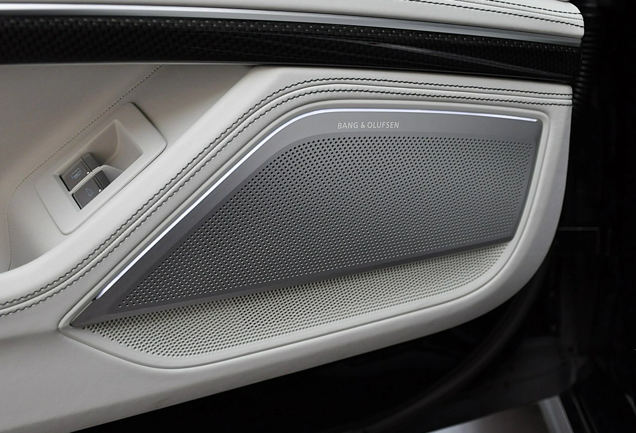 Audi A8 - Zdjęcie 13