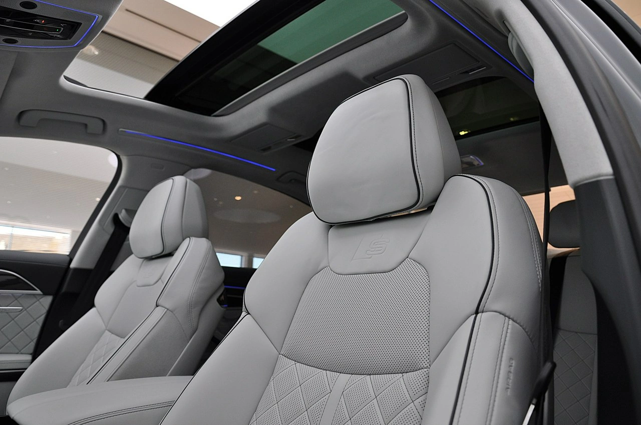 Audi A8 - Zdjęcie 15