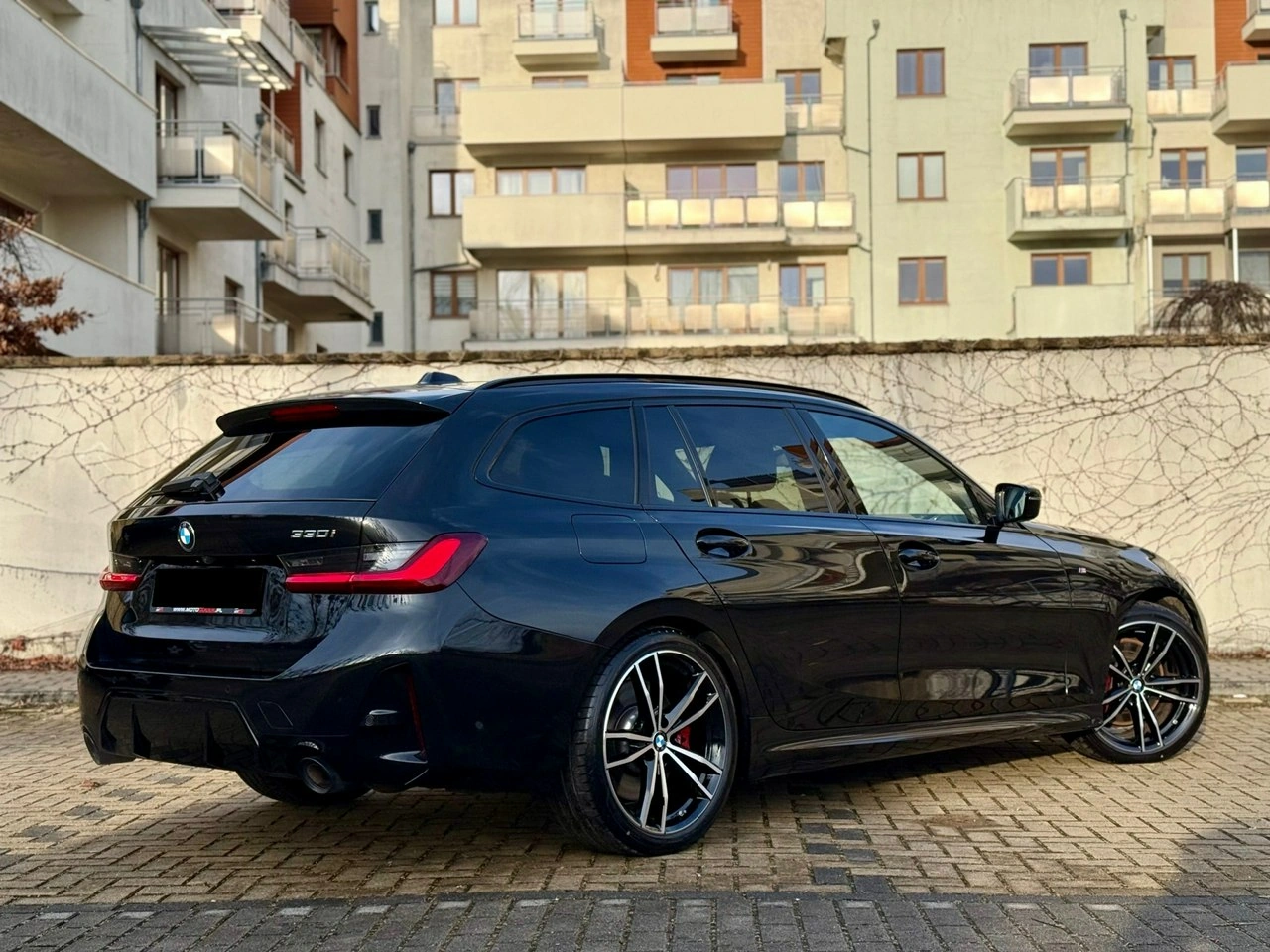 BMW 330 - Zdjęcie 2