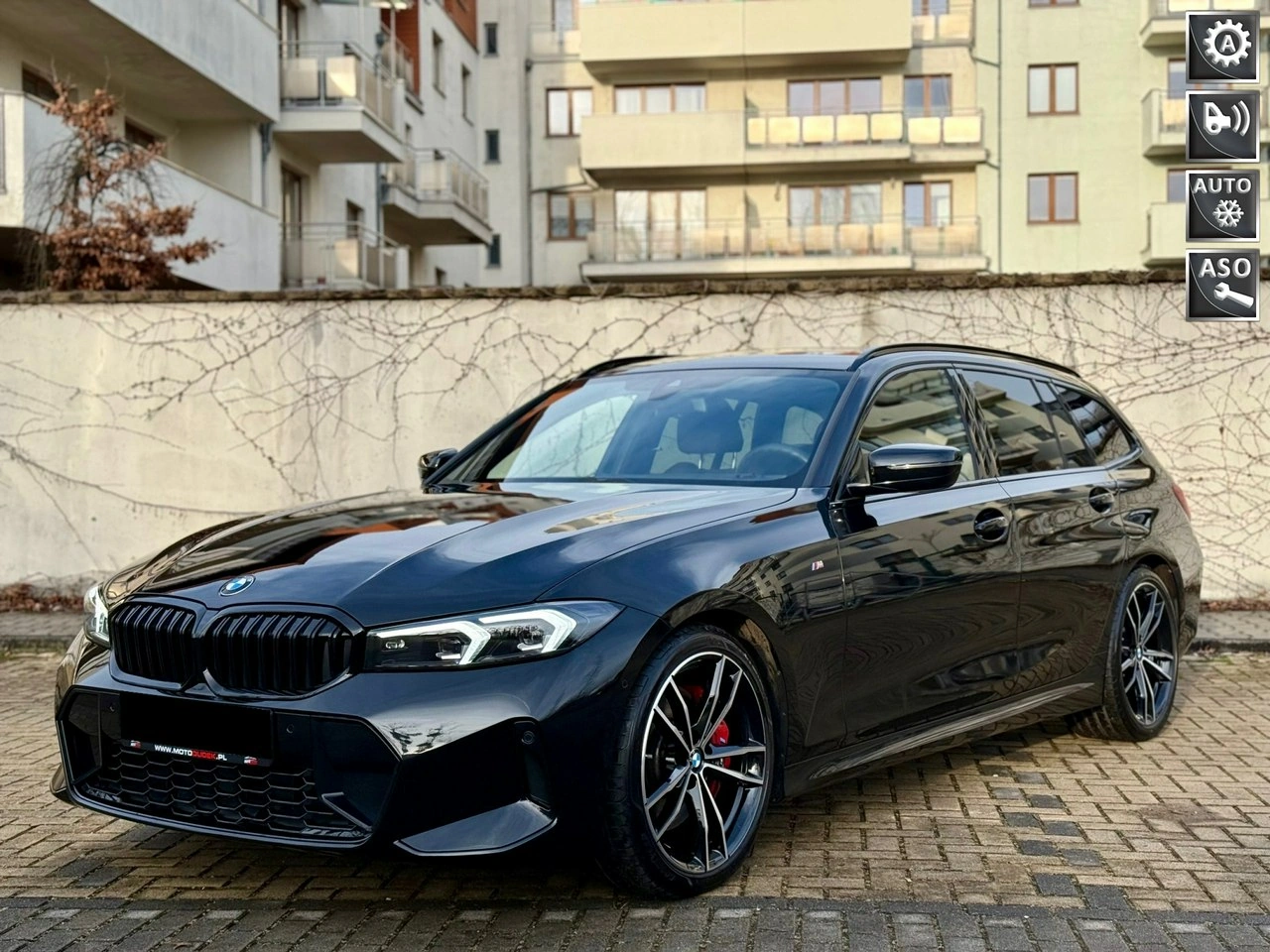 BMW 330 - Główne zdjęcie