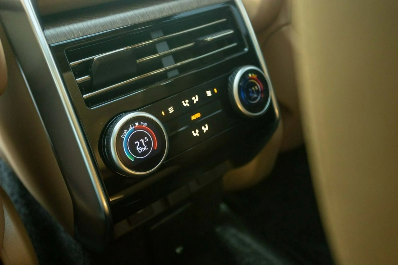 Land Rover Range Rover - Zdjęcie 15