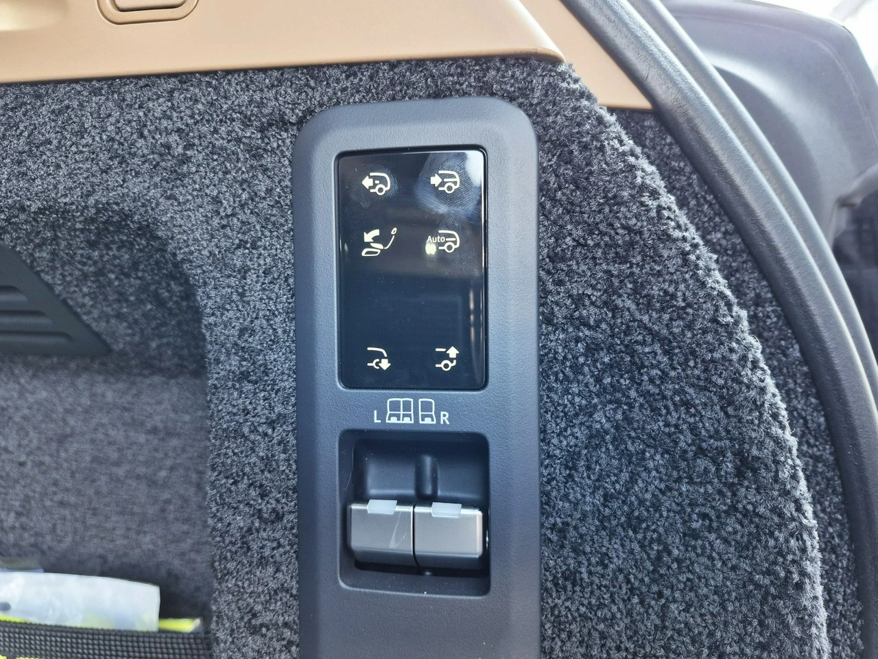 Land Rover Range Rover - Zdjęcie 39