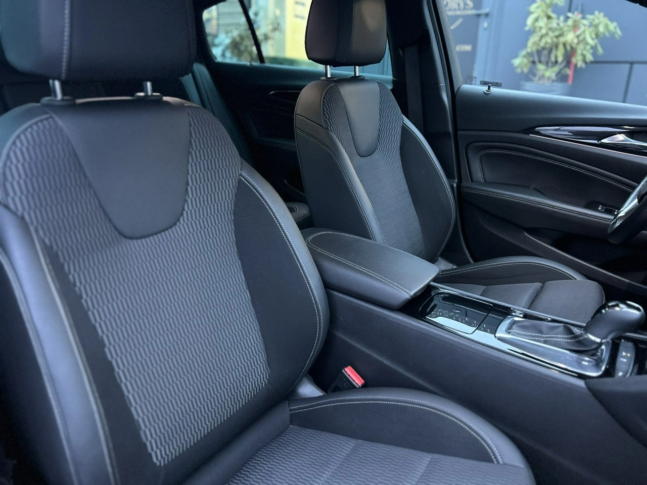 Opel Insignia - Zdjęcie 11