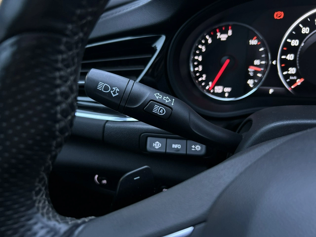 Opel Insignia - Zdjęcie 20