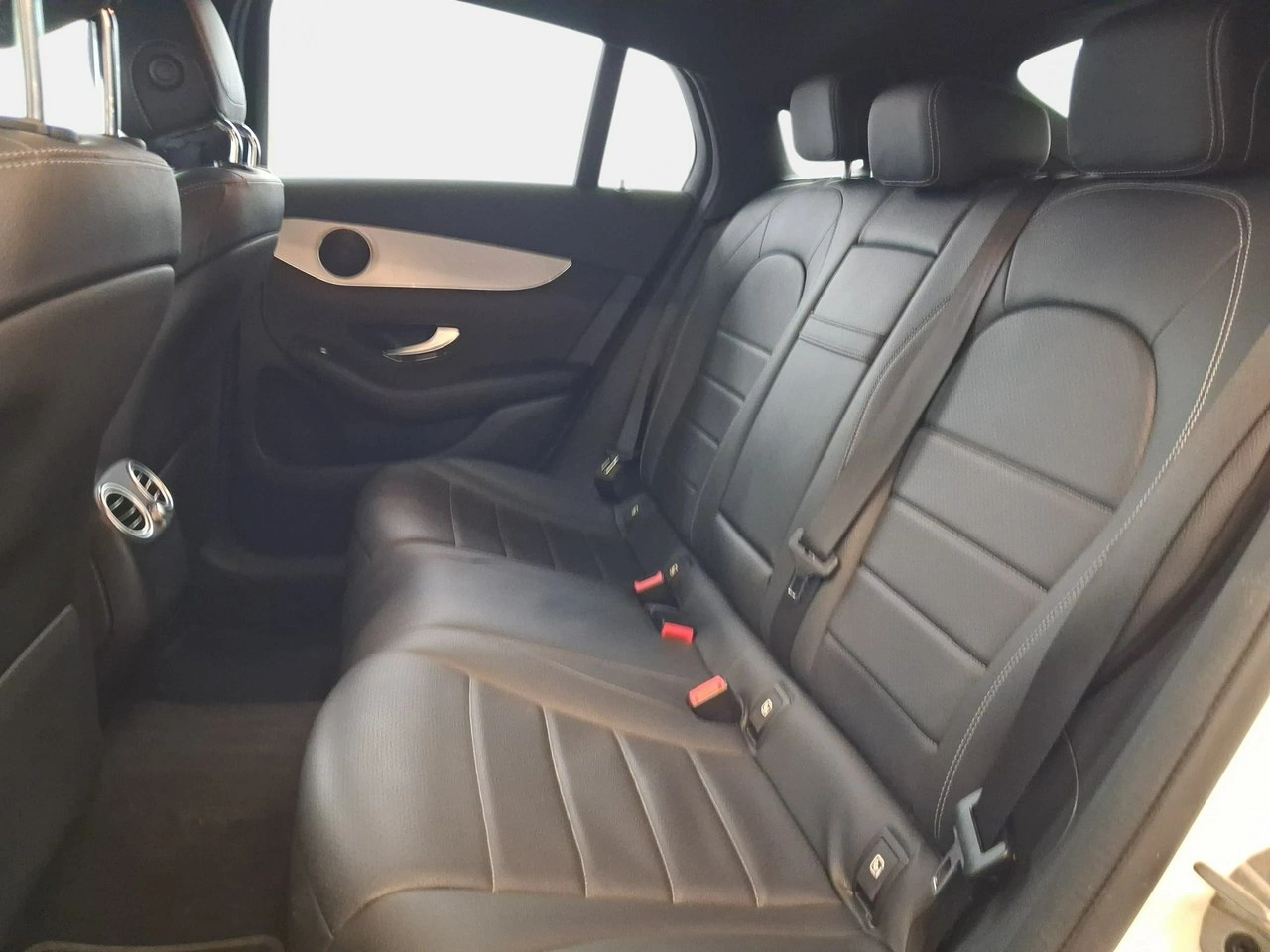 Mercedes GLC 200 - Zdjęcie 11