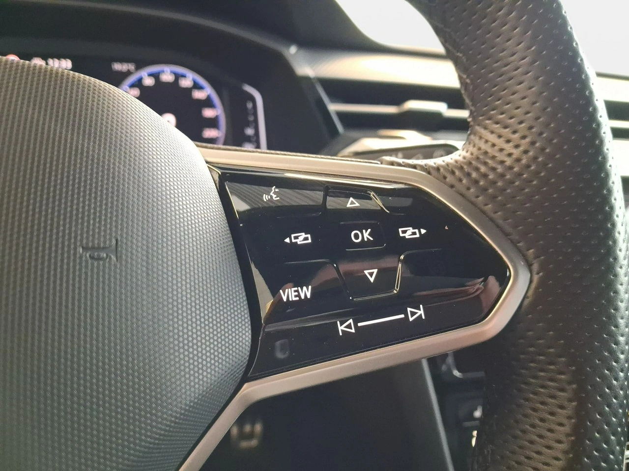 Volkswagen Arteon - Zdjęcie 18