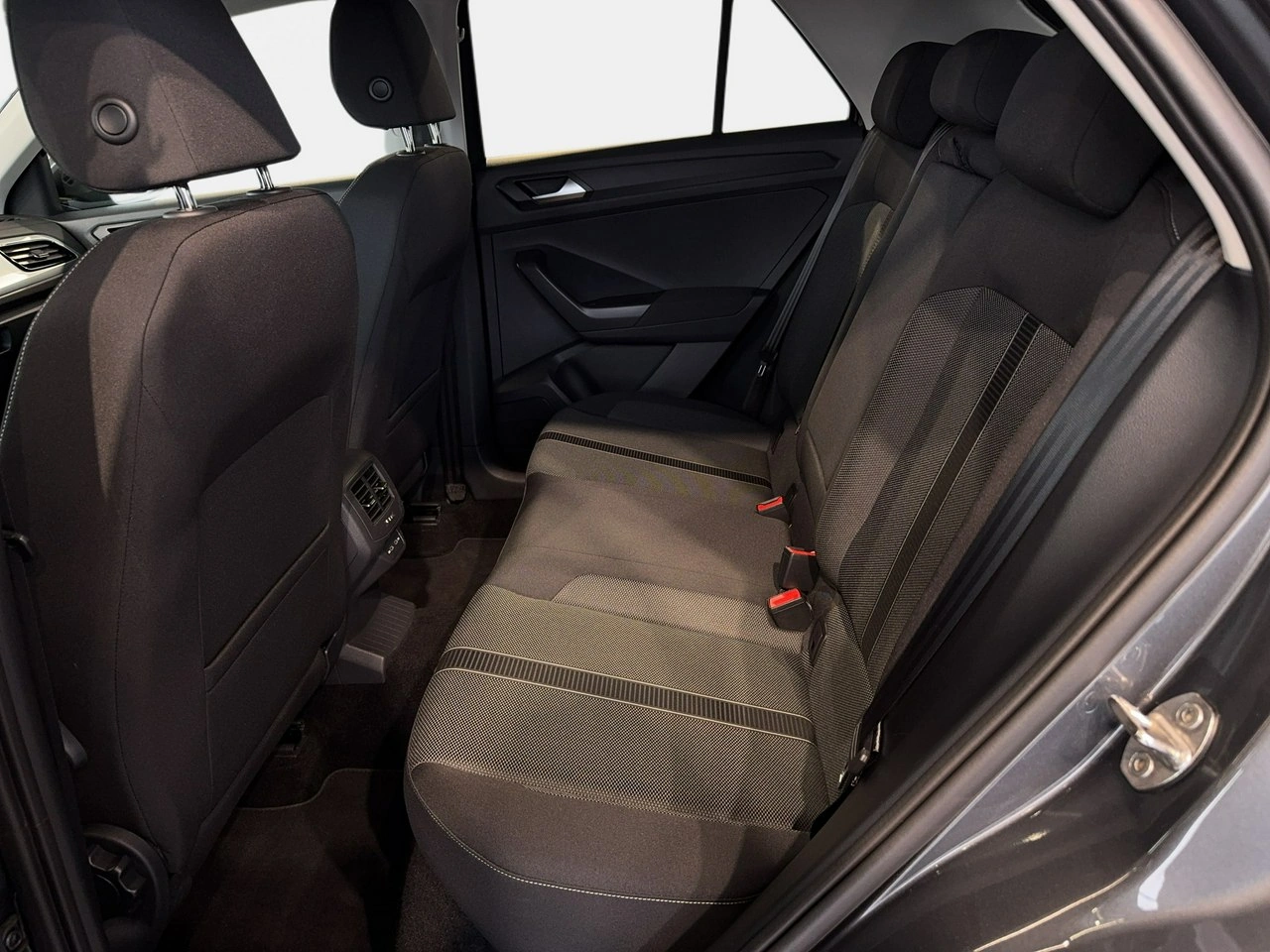 Volkswagen T-Roc - Zdjęcie 12