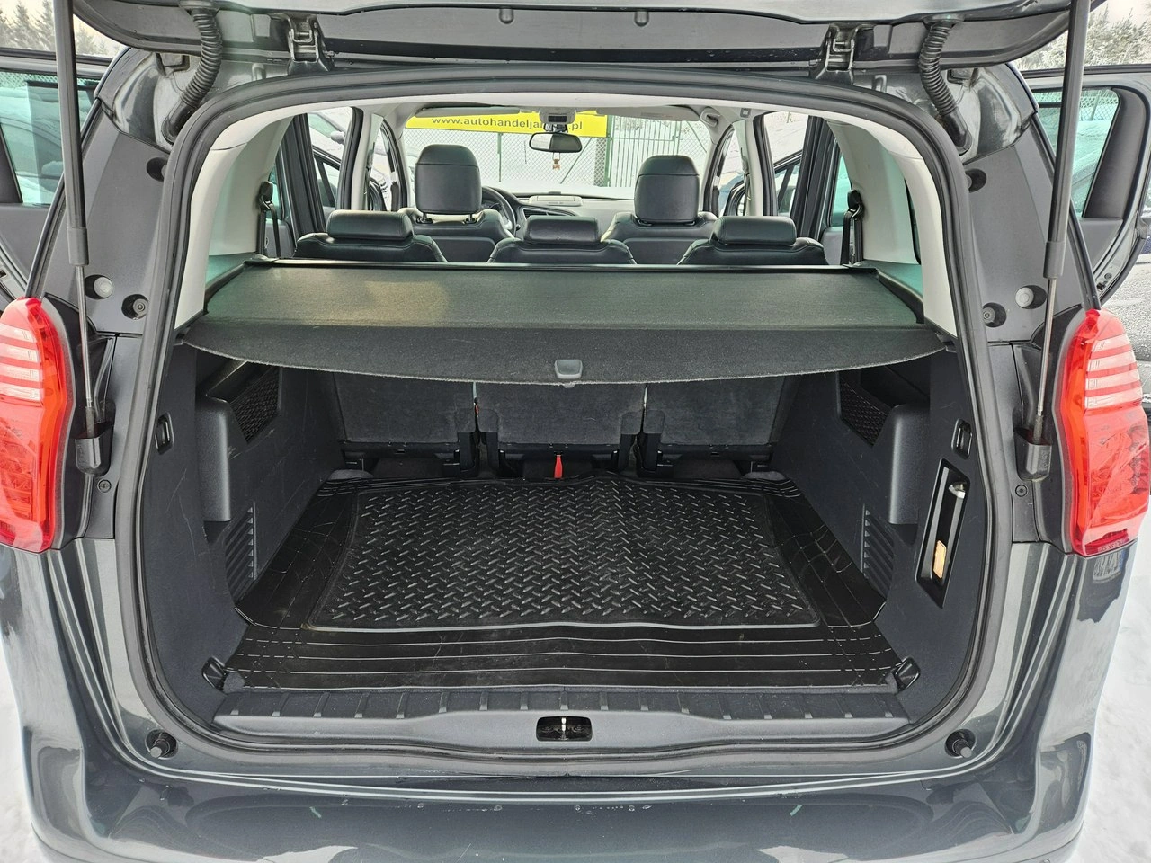 Peugeot 5008 - Zdjęcie 28