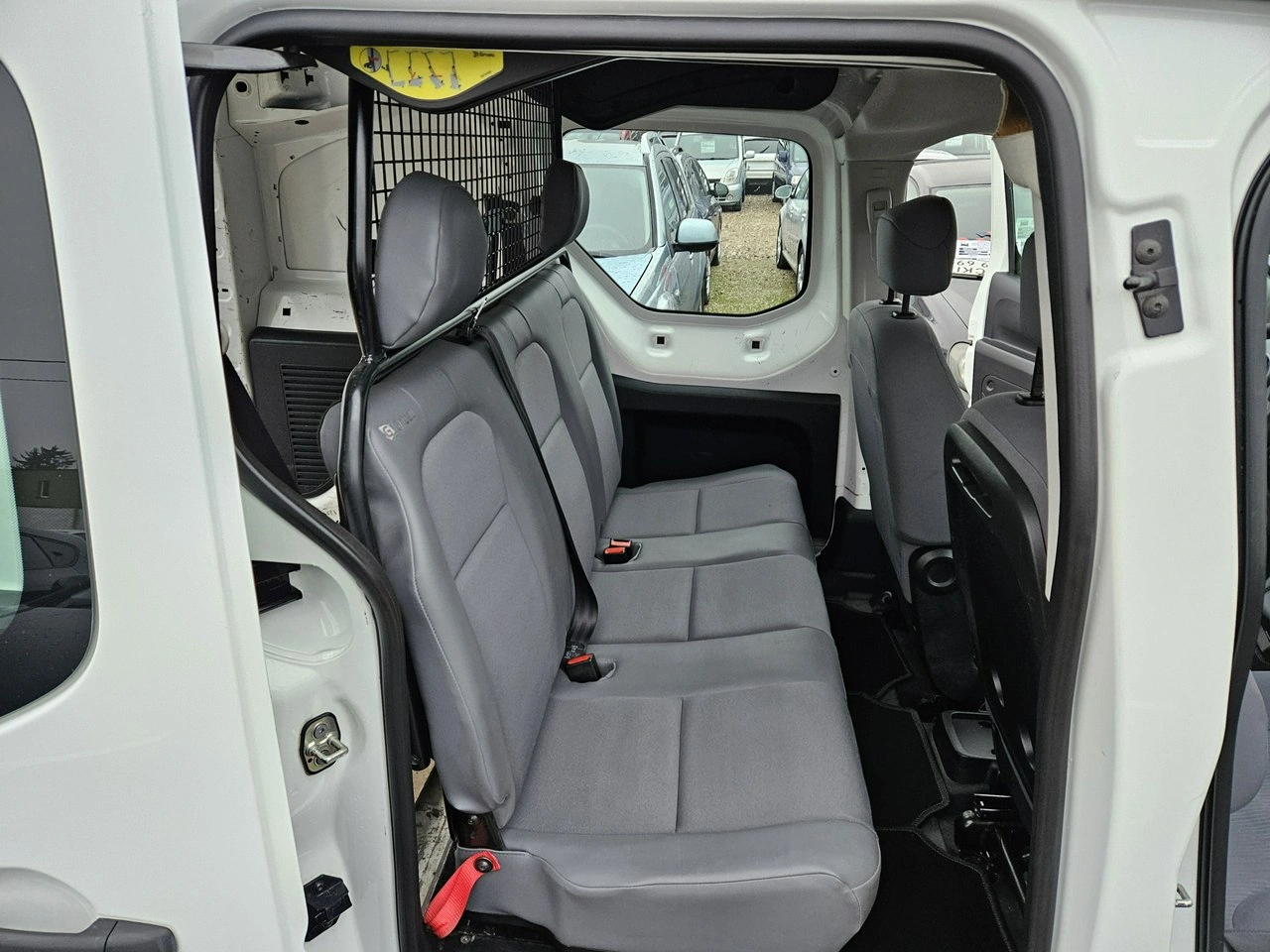 Peugeot Partner - Zdjęcie 9