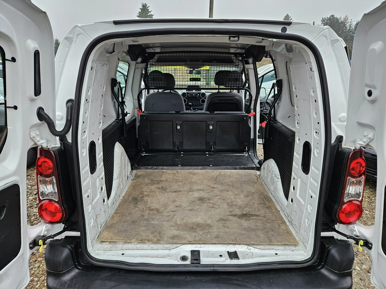 Peugeot Partner - Zdjęcie 18