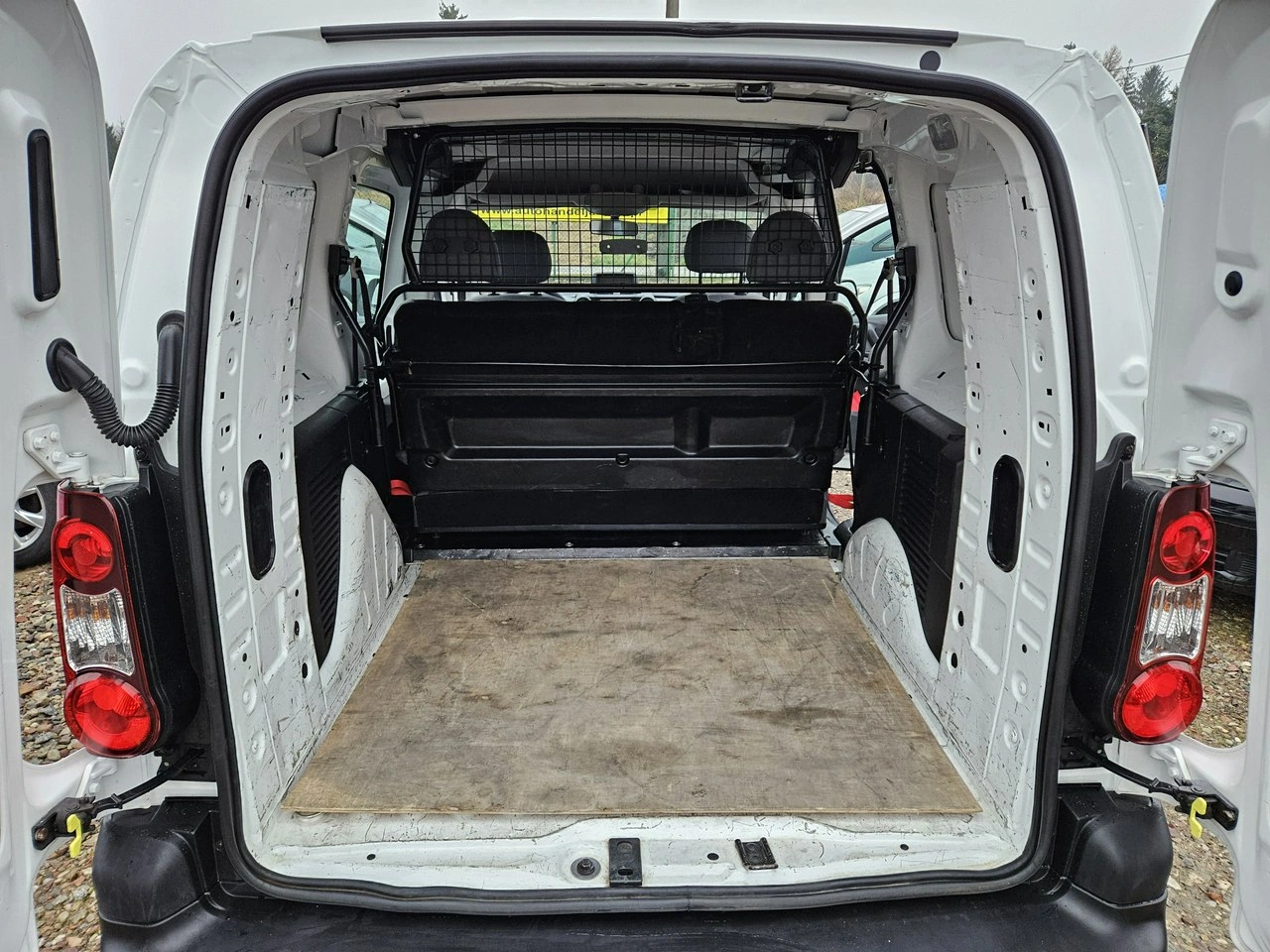 Peugeot Partner - Zdjęcie 19