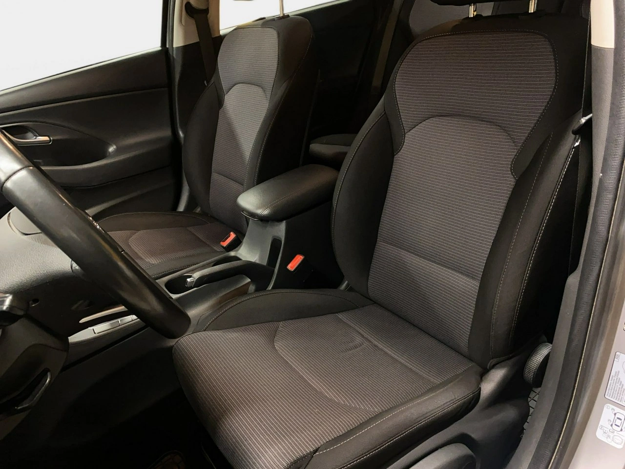 Hyundai i30 - Zdjęcie 28