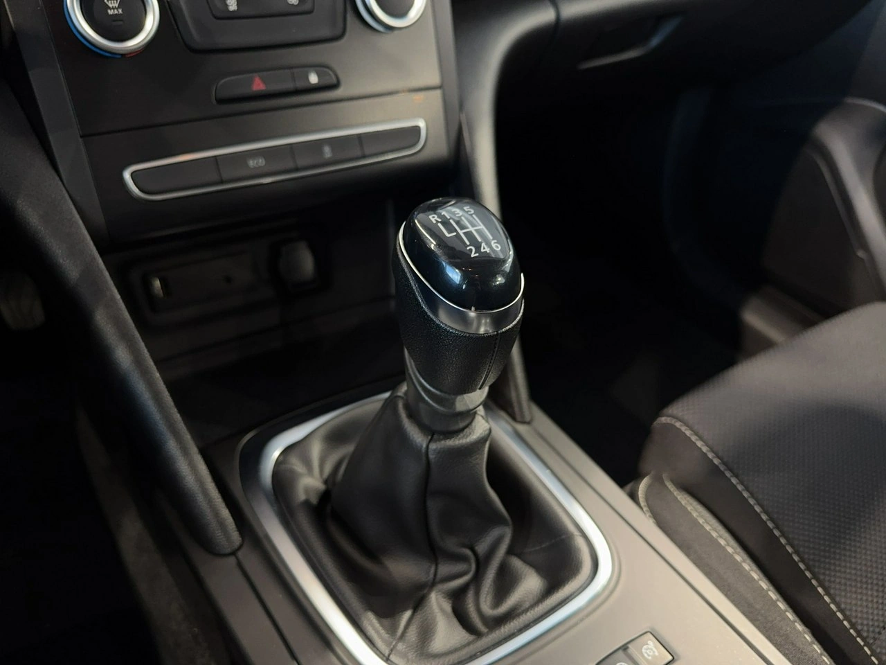 Renault Megane - Zdjęcie 19