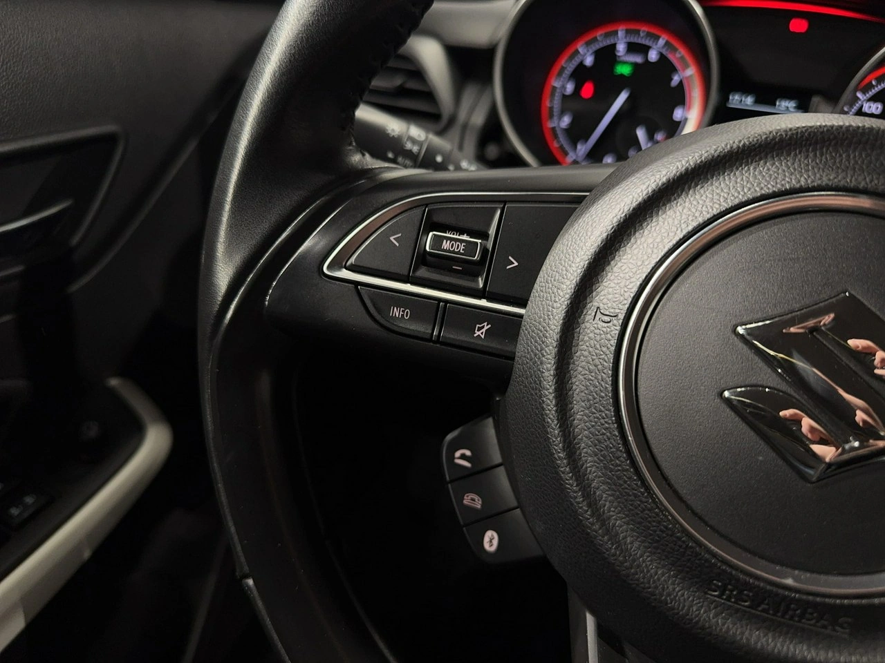 Suzuki Swift - Zdjęcie 18