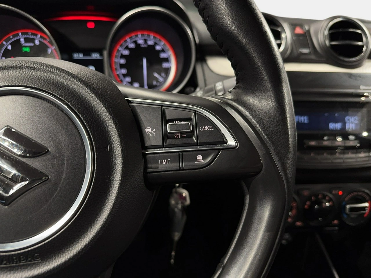 Suzuki Swift - Zdjęcie 19