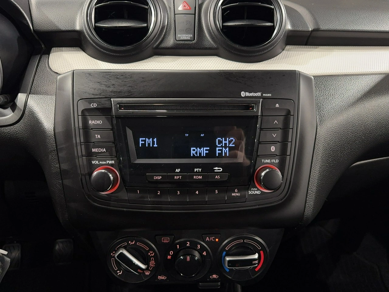 Suzuki Swift - Zdjęcie 21