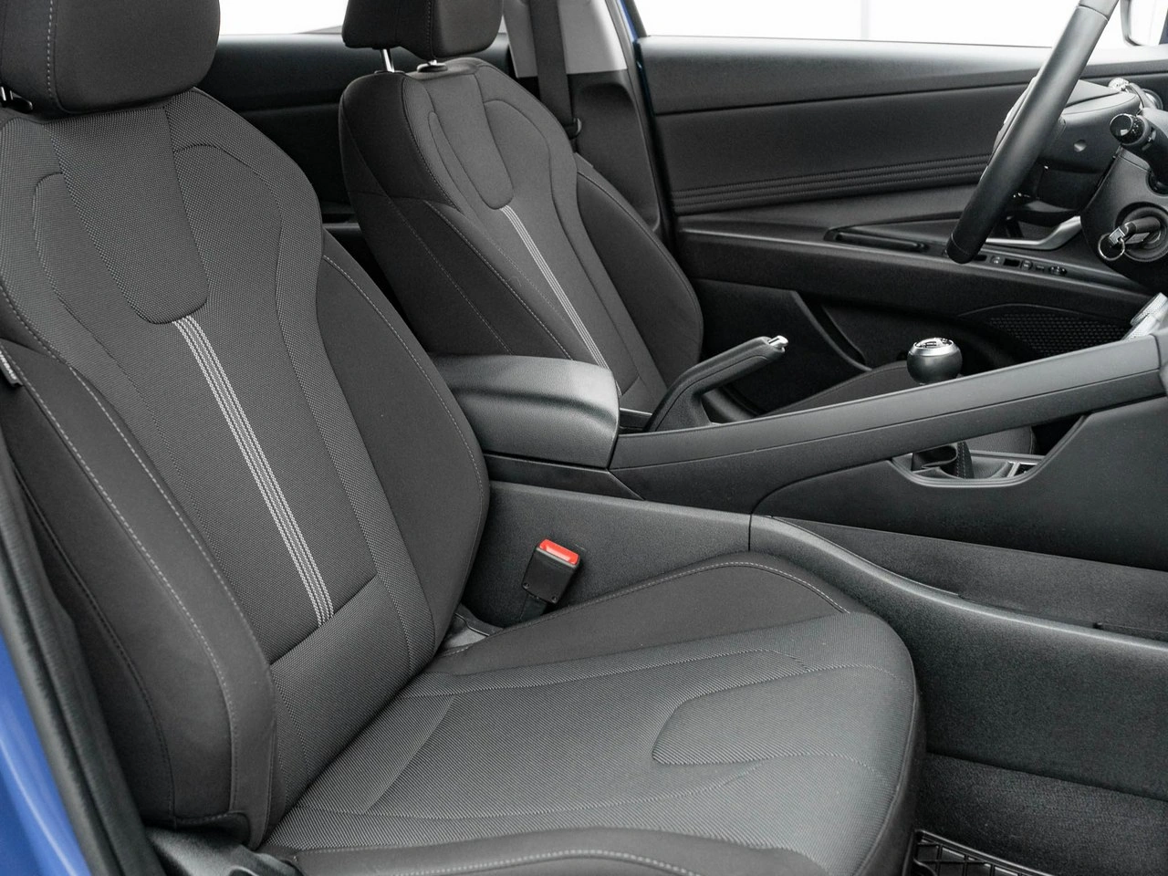 Hyundai Elantra - Zdjęcie 25