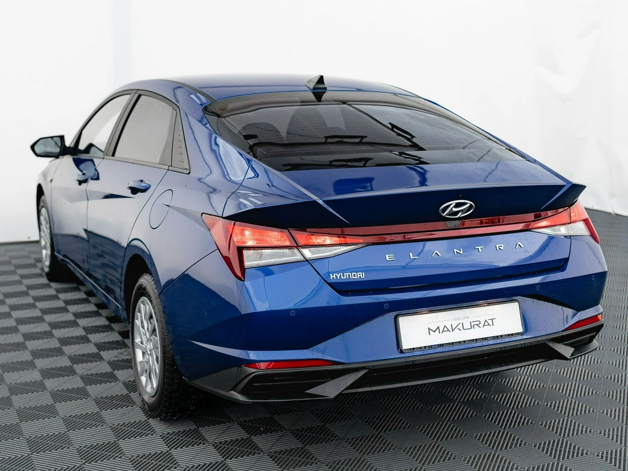 Hyundai Elantra - Zdjęcie 3