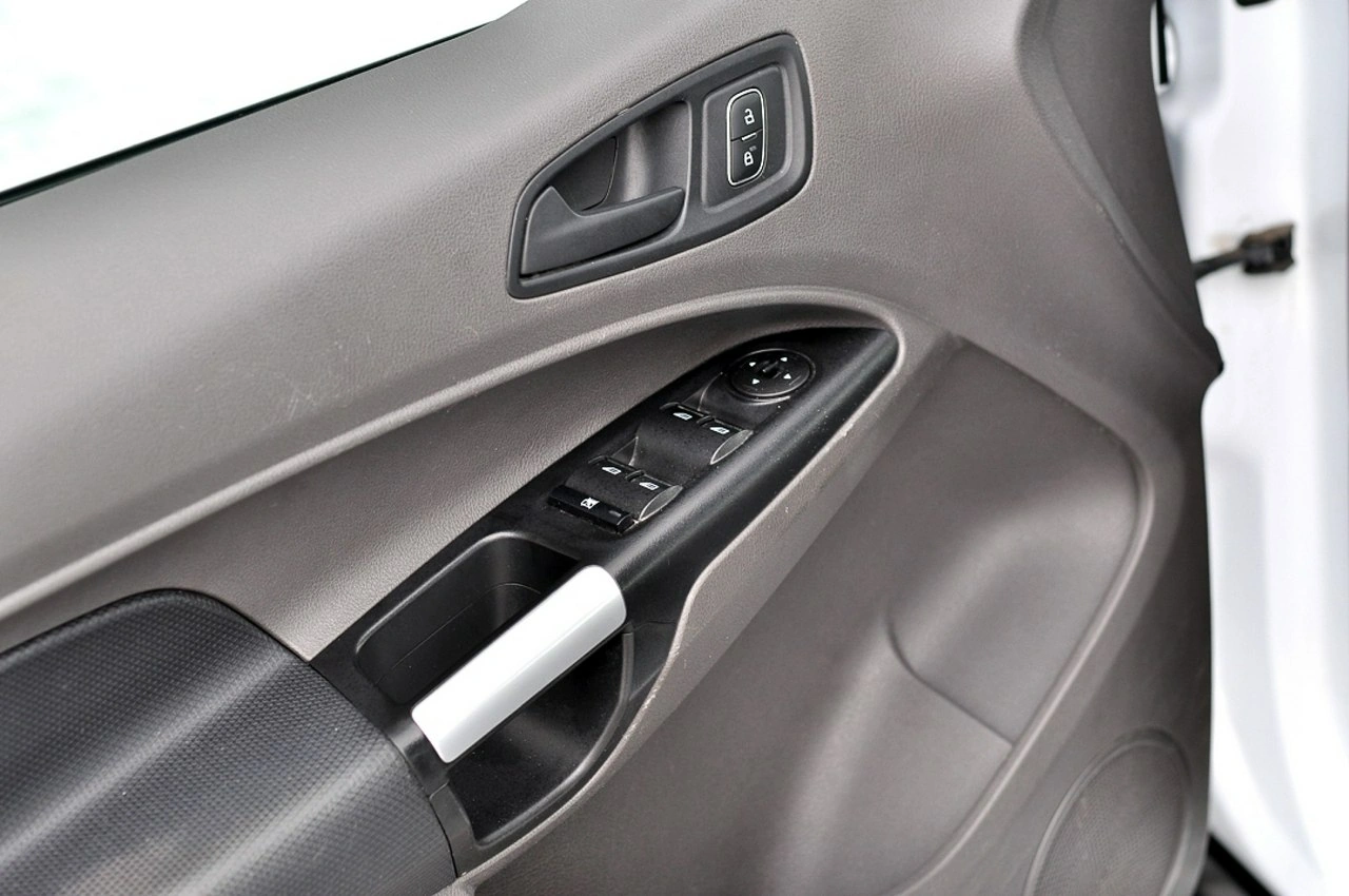 Ford Transit Connect - Zdjęcie 14