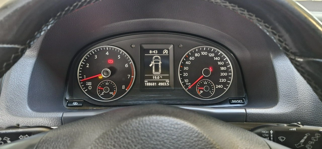 Volkswagen Touran - Zdjęcie 21