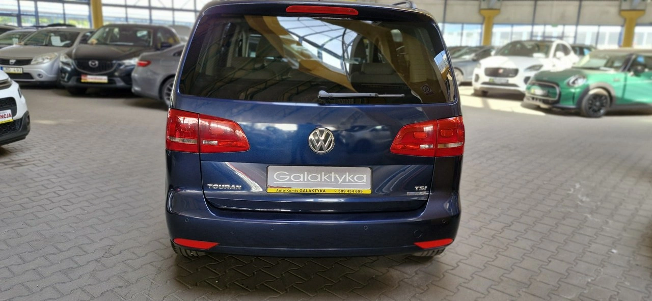 Volkswagen Touran - Zdjęcie 8