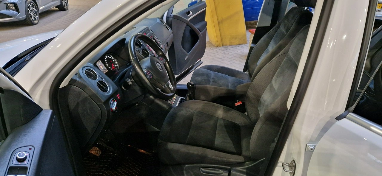 Volkswagen Tiguan - Zdjęcie 12