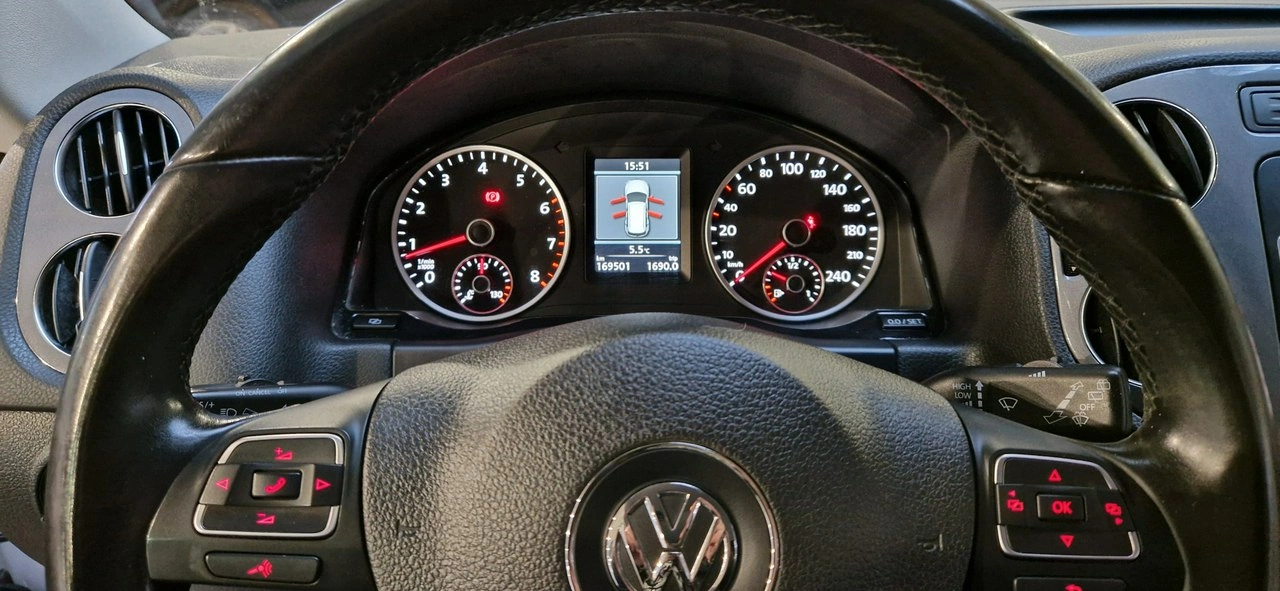 Volkswagen Tiguan - Zdjęcie 16