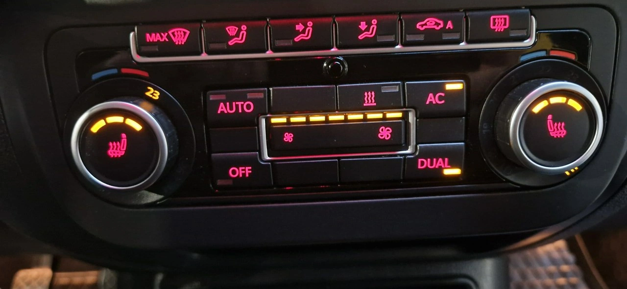 Volkswagen Tiguan - Zdjęcie 21