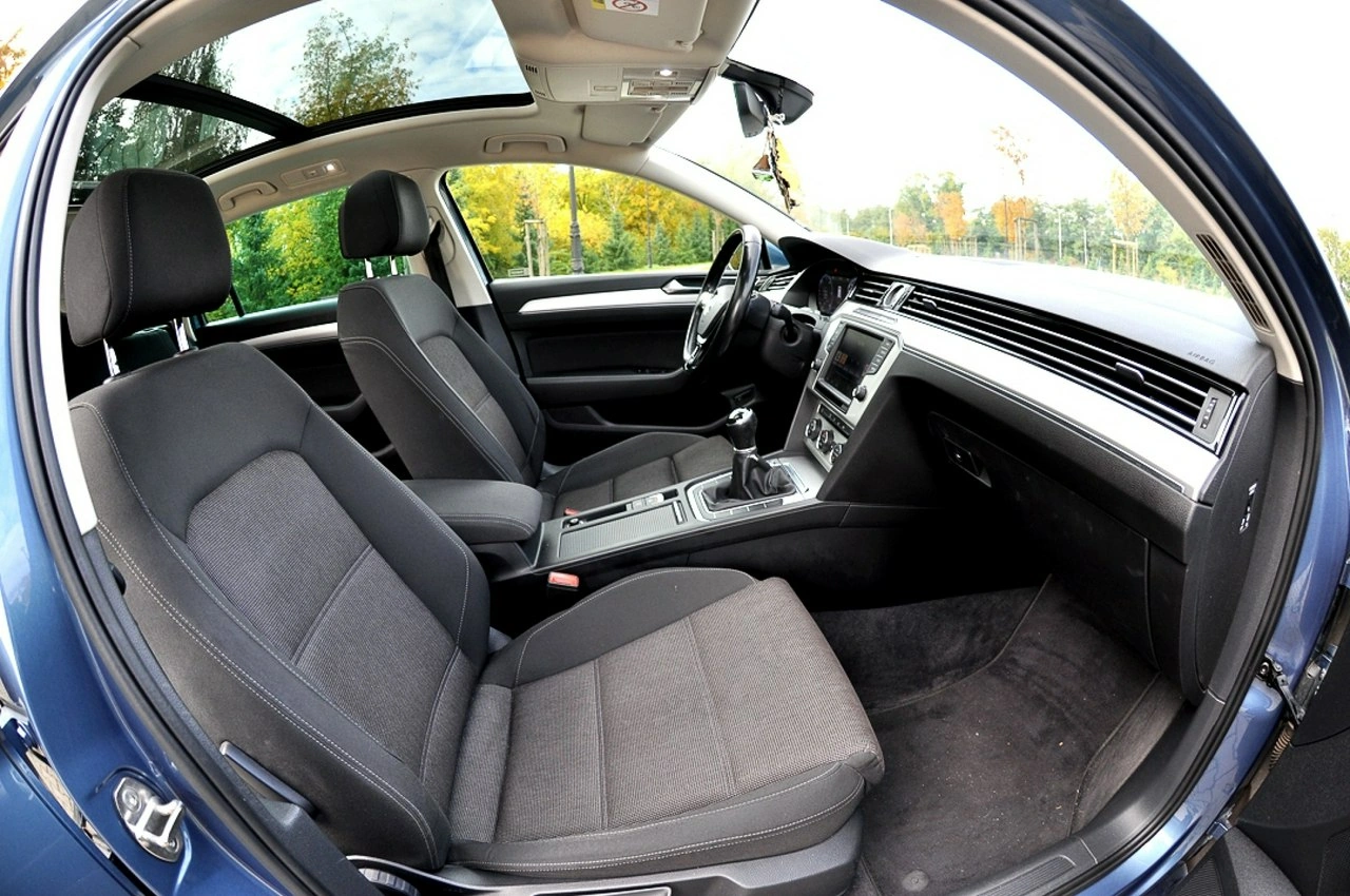 Volkswagen Passat - Zdjęcie 10