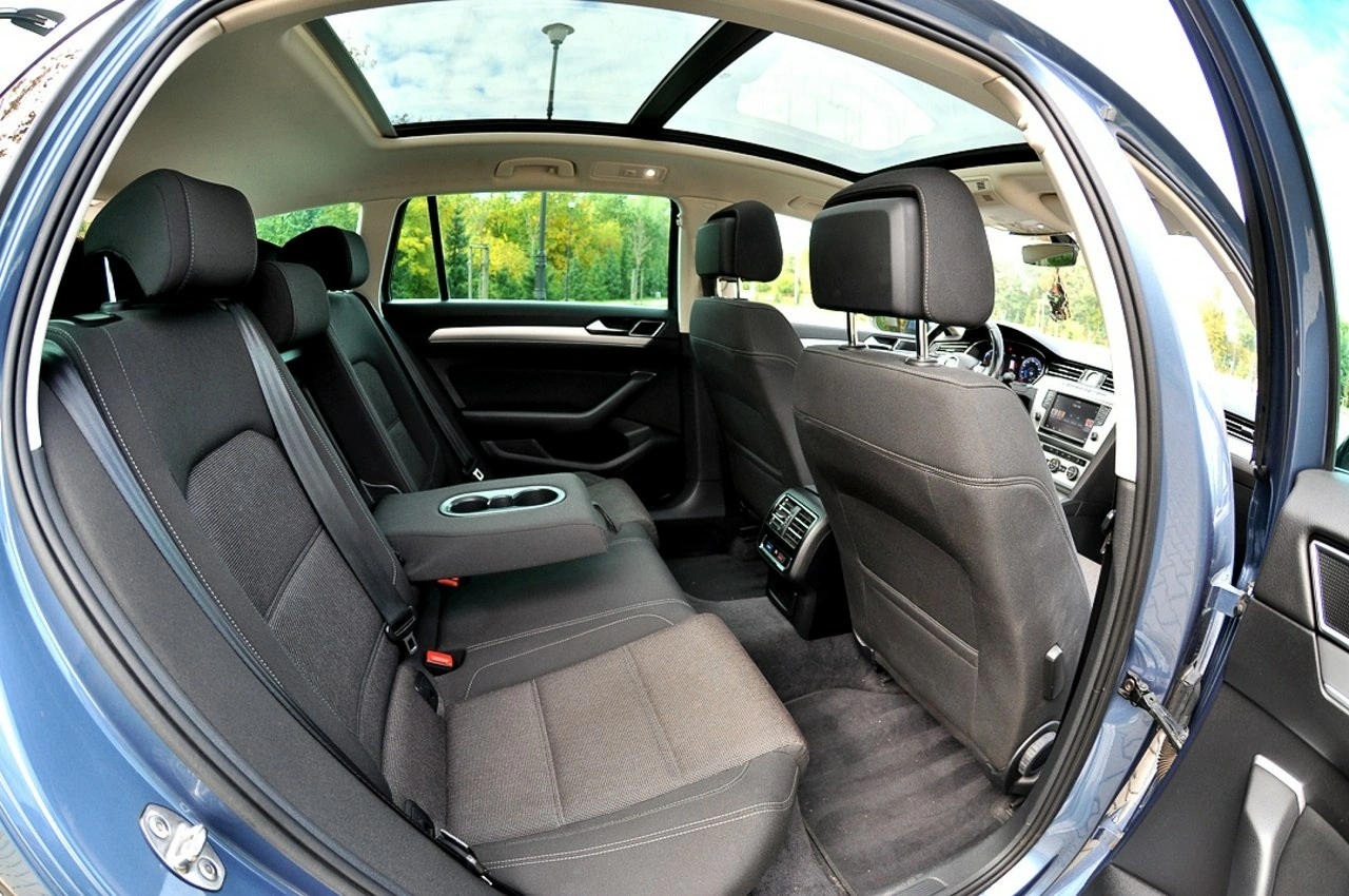 Volkswagen Passat - Zdjęcie 11