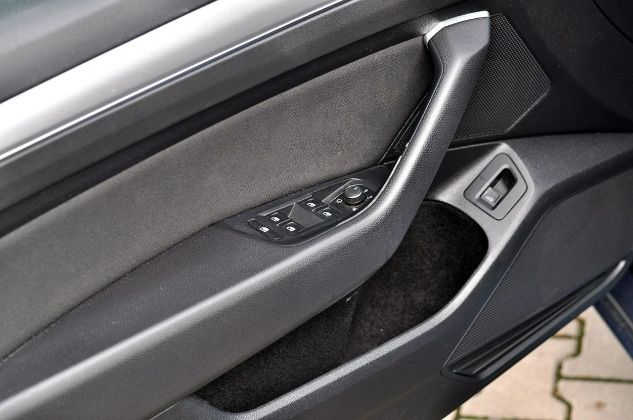 Volkswagen Passat - Zdjęcie 14