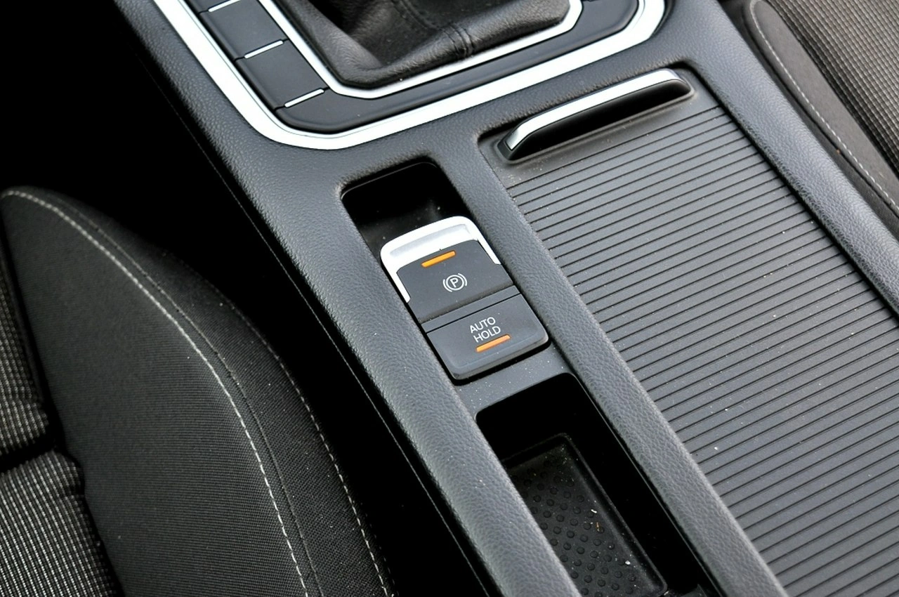 Volkswagen Passat - Zdjęcie 16