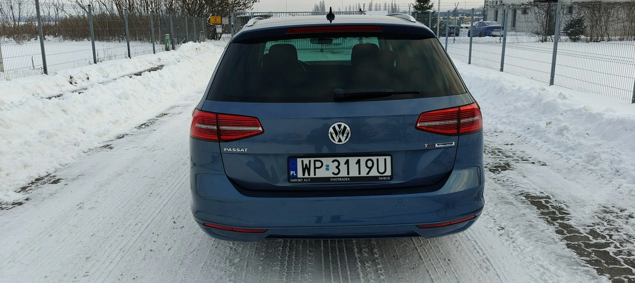 Volkswagen Passat - Zdjęcie 23