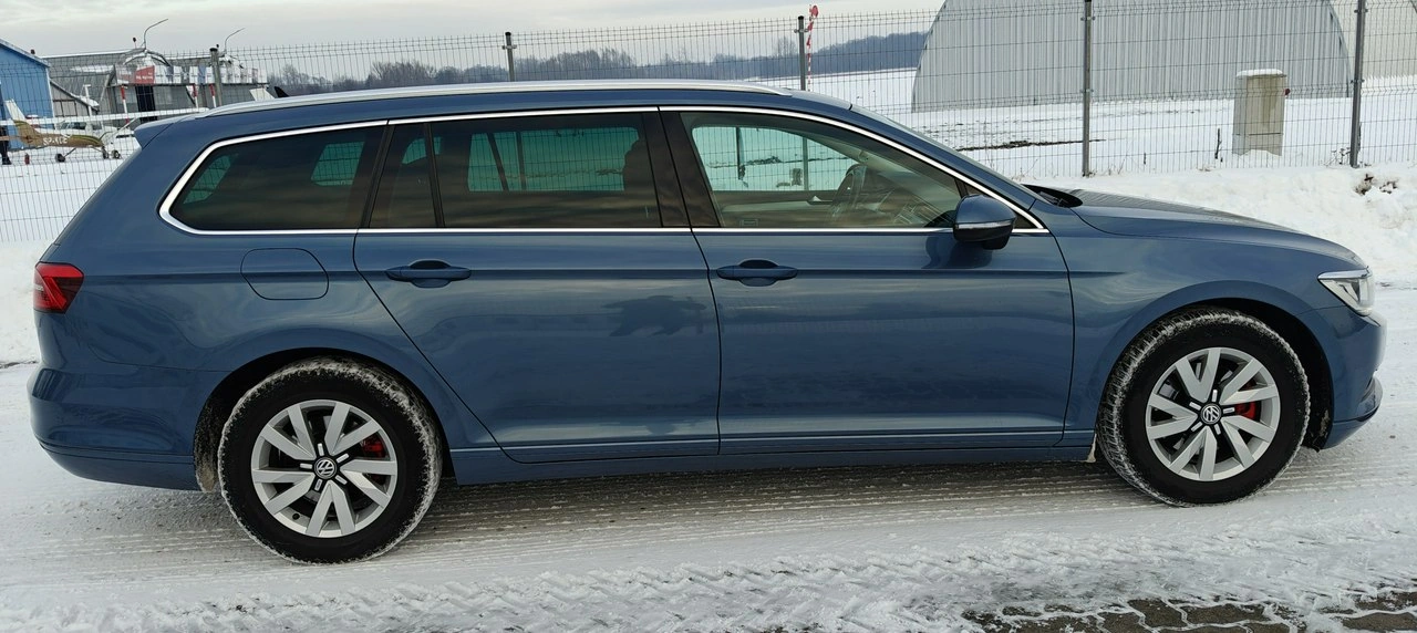 Volkswagen Passat - Zdjęcie 25