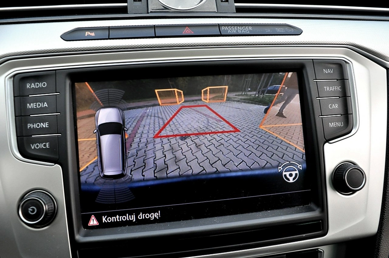 Volkswagen Passat - Zdjęcie 26