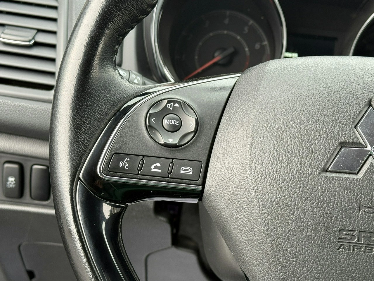 Mitsubishi ASX - Zdjęcie 12