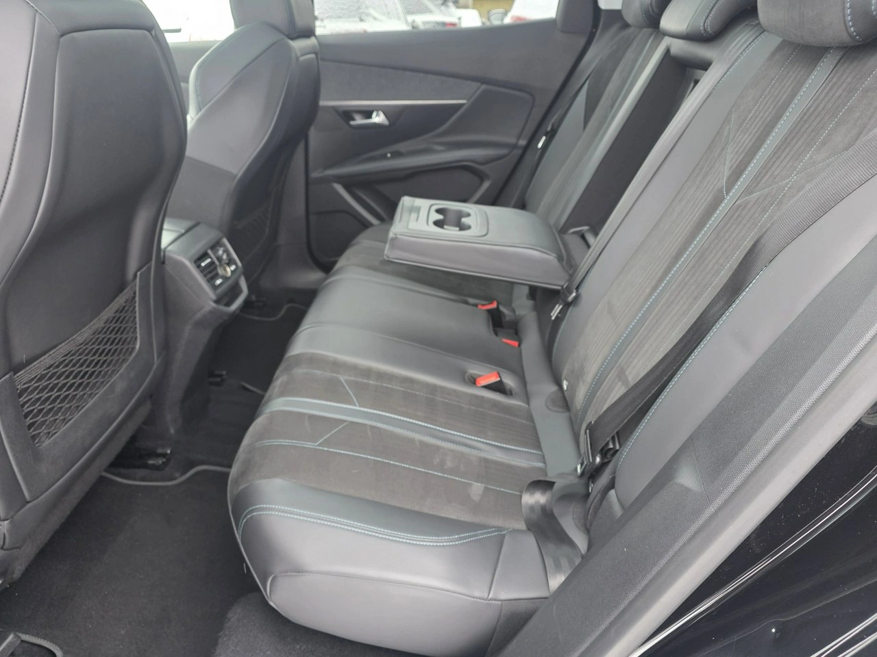 Peugeot 3008 - Zdjęcie 24