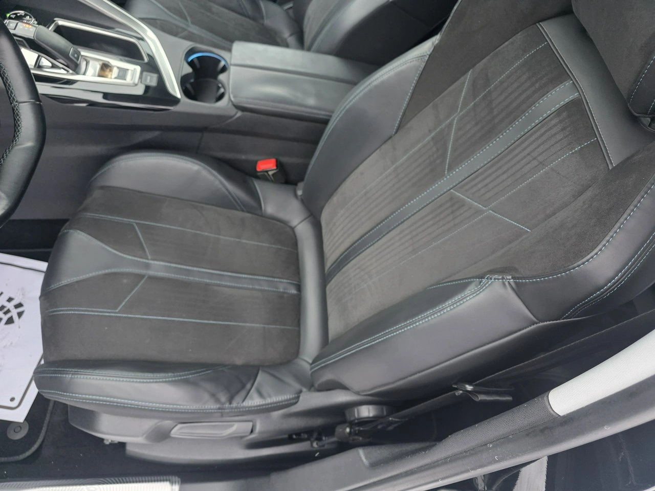 Peugeot 3008 - Zdjęcie 32