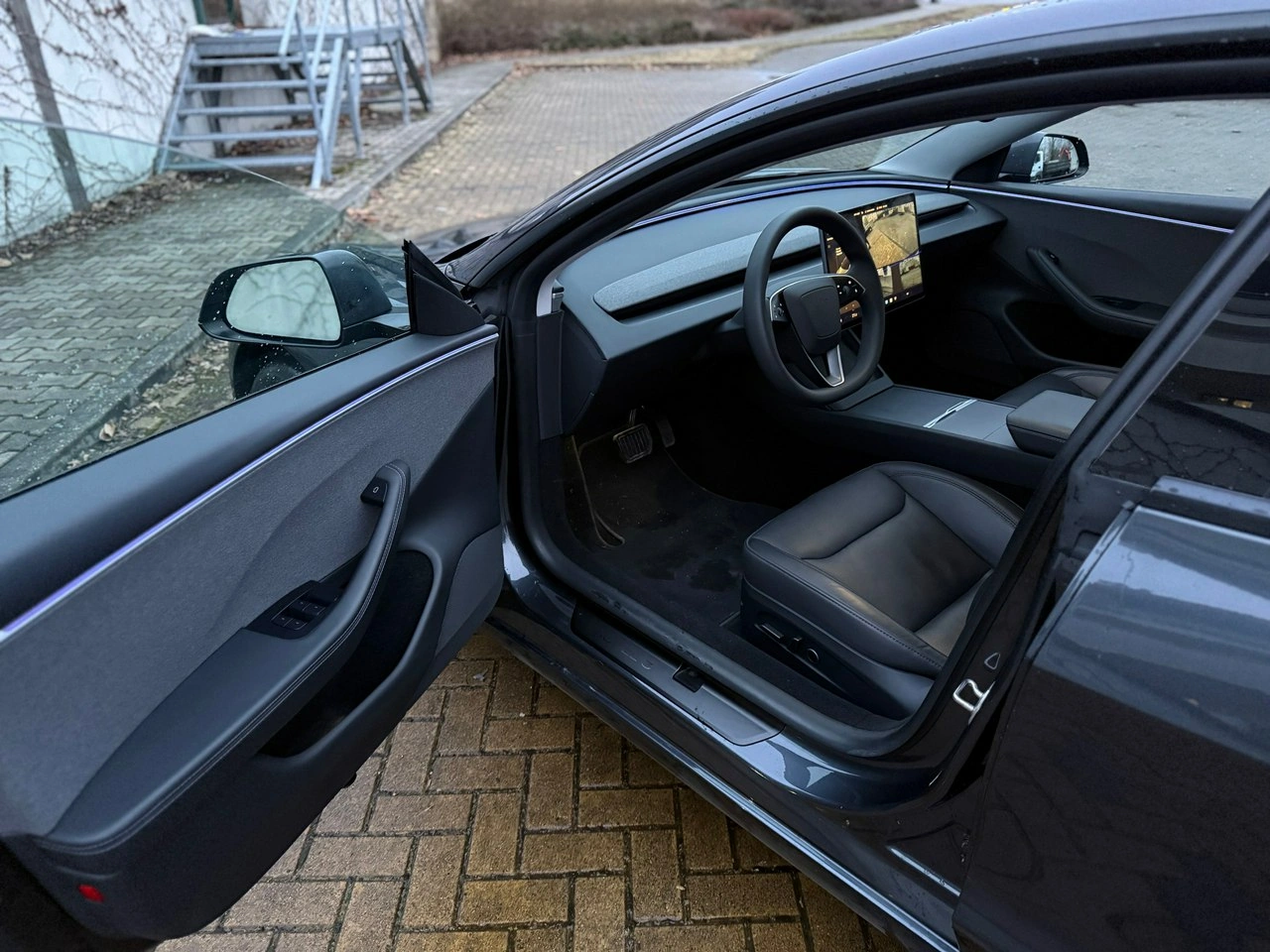 Tesla Model 3 - Zdjęcie 4