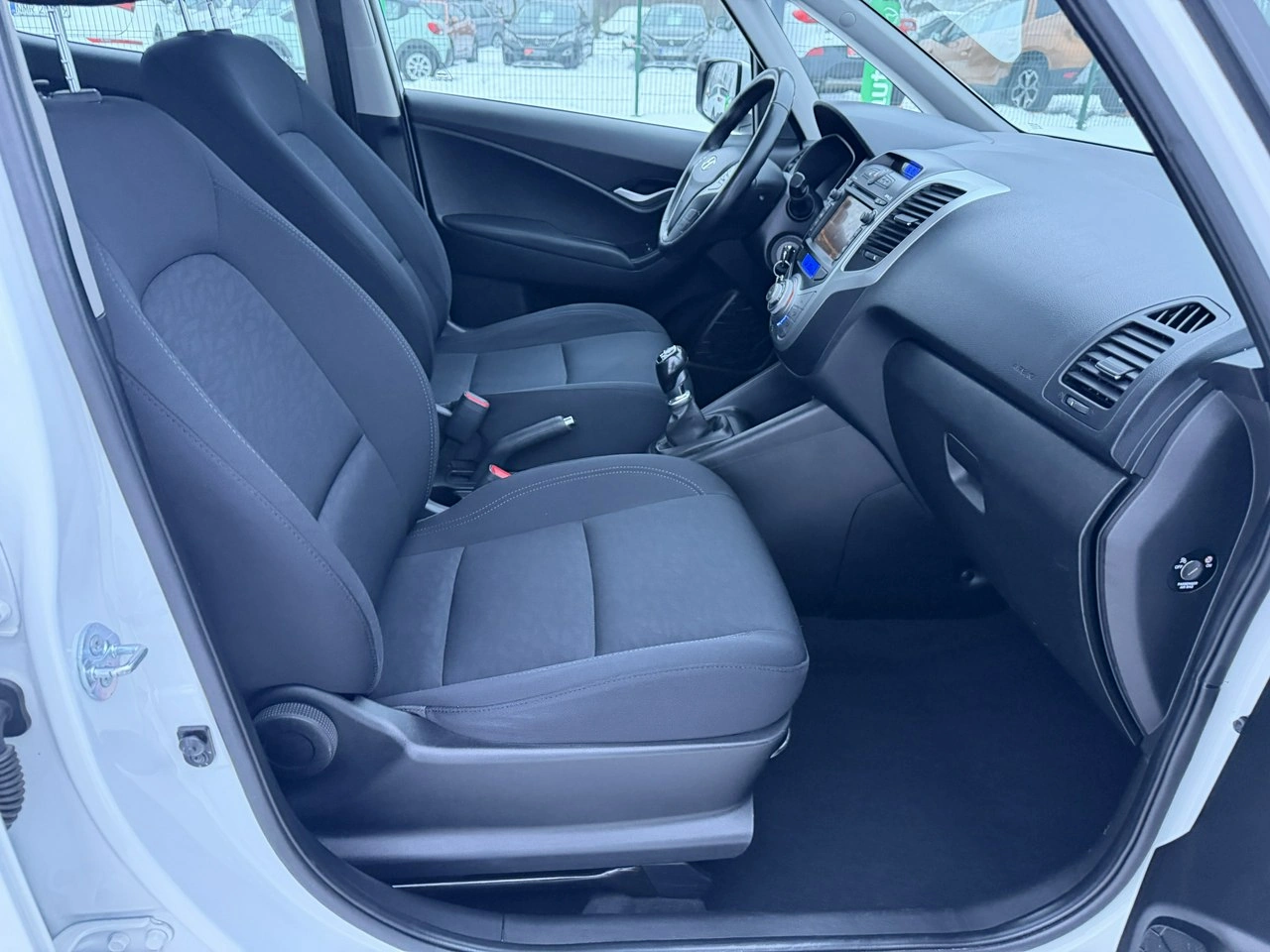 Hyundai ix20 - Zdjęcie 34