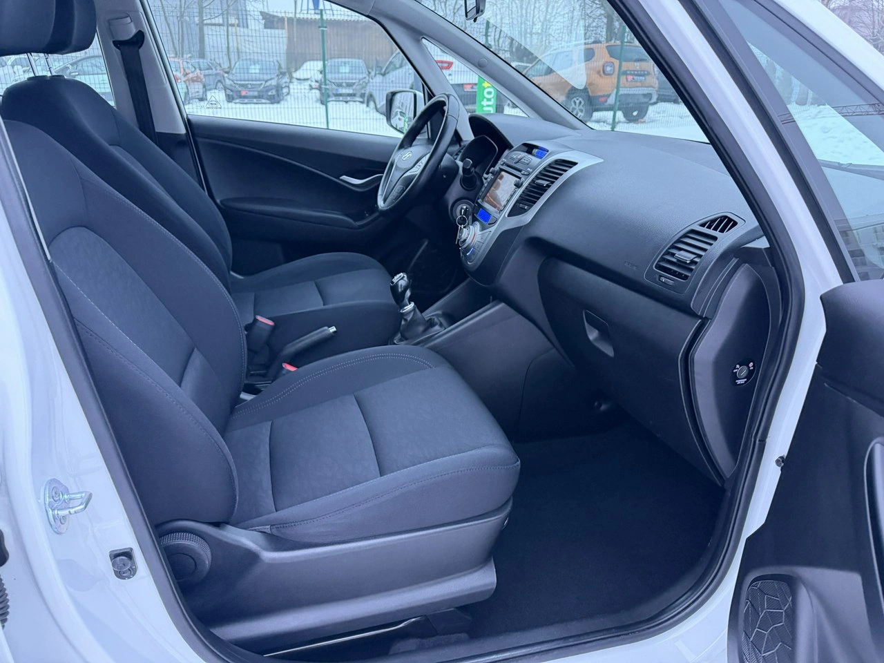 Hyundai ix20 - Zdjęcie 35