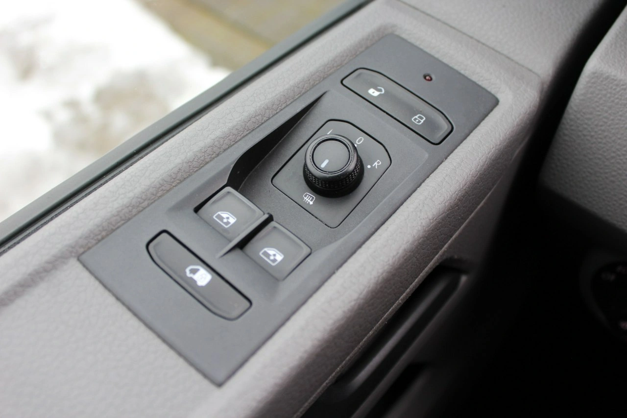 Volkswagen Transporter - Zdjęcie 16