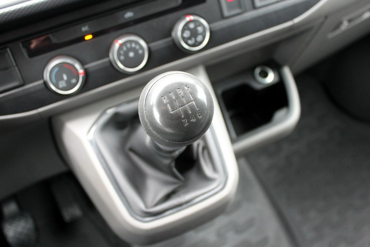 Volkswagen Transporter - Zdjęcie 19